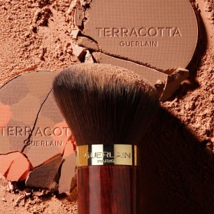 Poudre GUERLAIN  TERRACOTTA BRONZANTE 96% D'INGRÉDIENTS D'ORIGINE NATURELLE - GUERLAIN